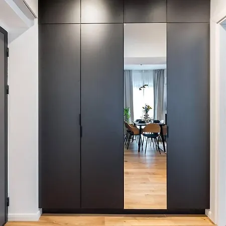 Superb Views 2br Flat + Balcony Apartamento