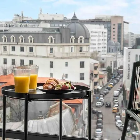 Superb Views 2br Flat + Balcony