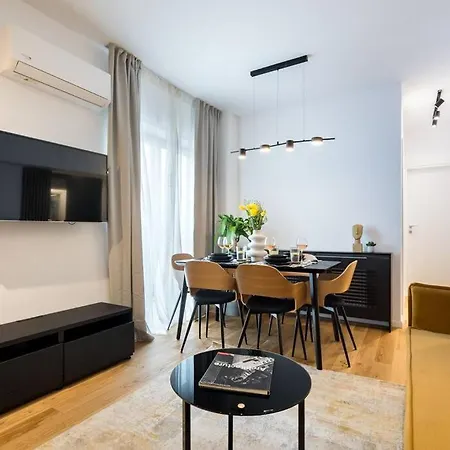 Superb Views 2br Flat + Balcony * Бухарест
