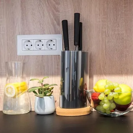 Superb Views 2br Flat + Balcony