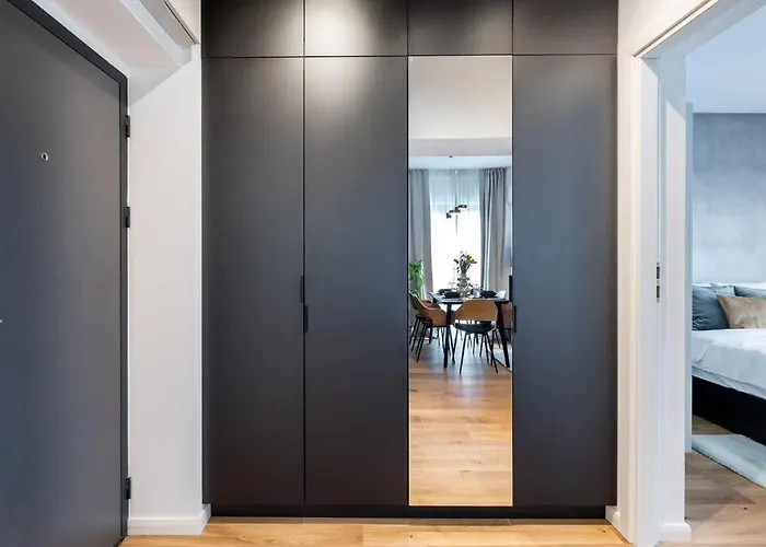 Superb Views 2br Flat + Balcony 아파트