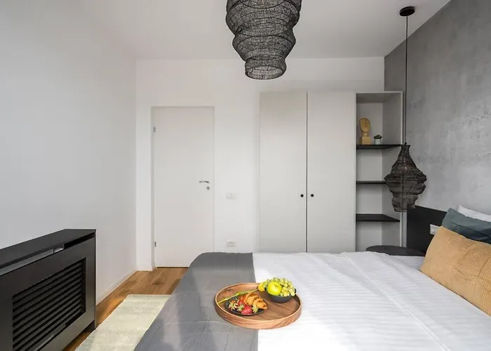 Superb Views 2br Flat + Balcony Апартаменты