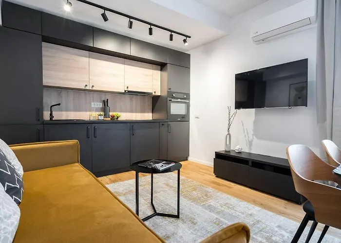 아파트 Superb Views 2br Flat + Balcony