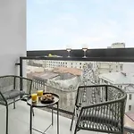 Superb Views 2br Flat + Balcony *