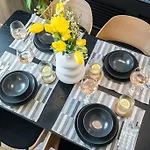 Superb Views 2br Flat + Balcony