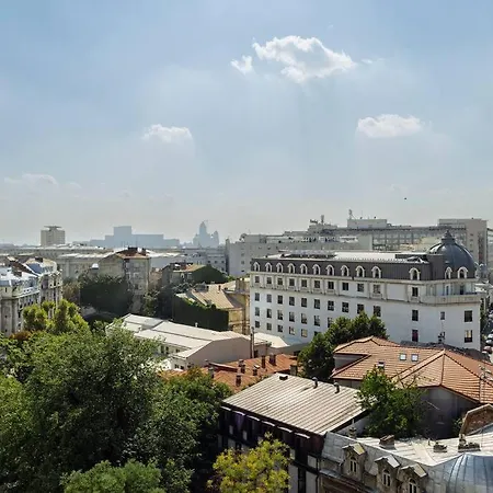 Superb Views 2br Flat + Balcony Bukarest