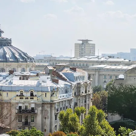 Superb Views 2br Flat + Balcony